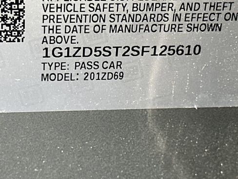 Used 2025 Chevrolet Malibu LT image 32