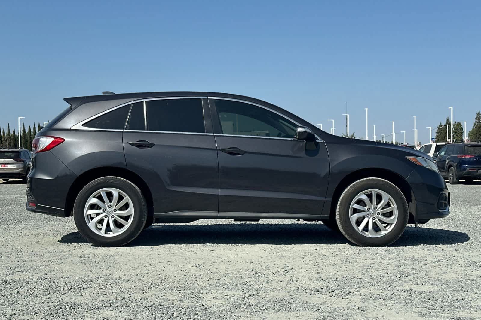 Used 2016 Acura RDX w/ Tech & AcuraWatch Plus Pack FWD image 9