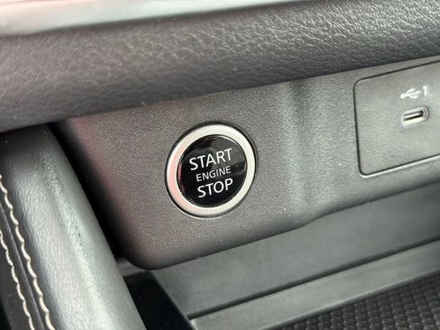 Used 2021 Nissan Rogue SL w/ Premium Package image 35