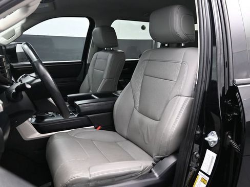 Used 2022 Toyota Tundra SR5 RWD image 6