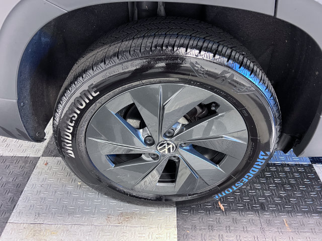Certified 2025 Volkswagen Taos S FWD image 14