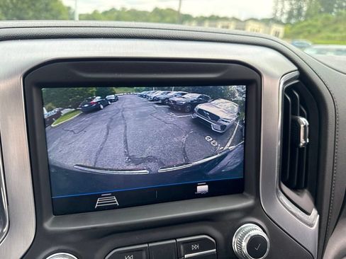 Used 2020 GMC Sierra 1500 Elevation w/ Elevation Value Package AWD/4WD image 18
