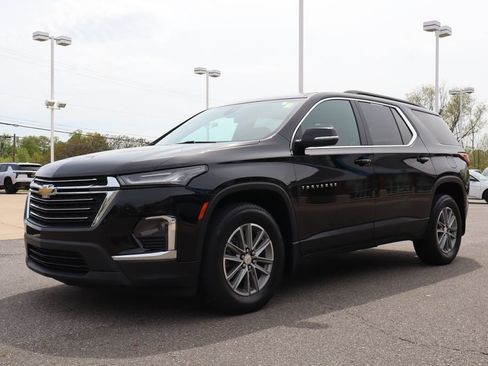 Used 2023 Chevrolet Traverse LT FWD image 8