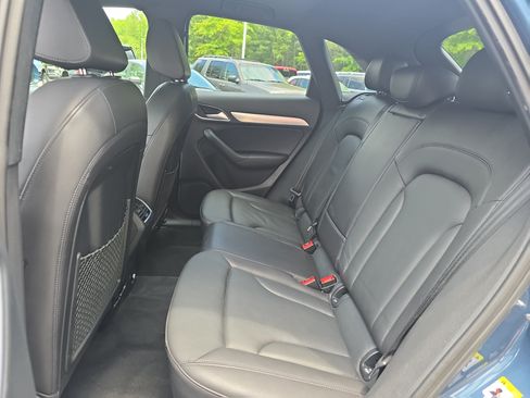 Used 2018 Audi Q3 2.0T Premium Plus w/ Premium Plus Package AWD/4WD image 14