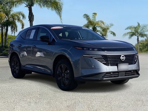 Certified 2025 Nissan Murano SV image 5