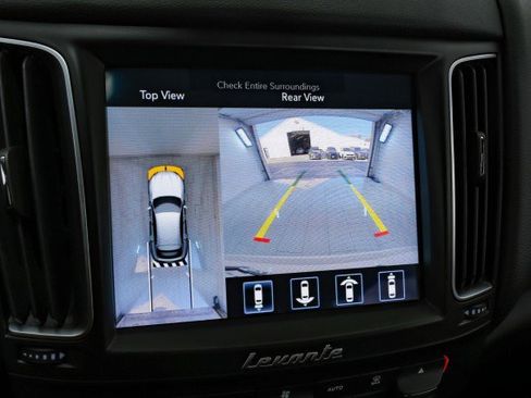 Used 2019 Maserati Levante AWD/4WD image 19