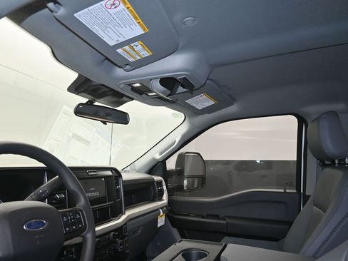 New 2025 Ford F550 4x4 Regular Cab Super Duty image 6