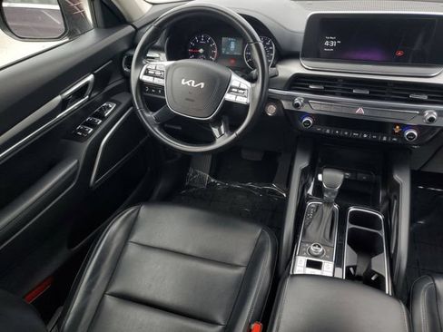 Used 2022 Kia Telluride LX AWD/4WD image 14
