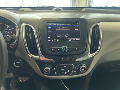 Used 2024 Chevrolet Equinox LS w/ LS Convenience Package image 10