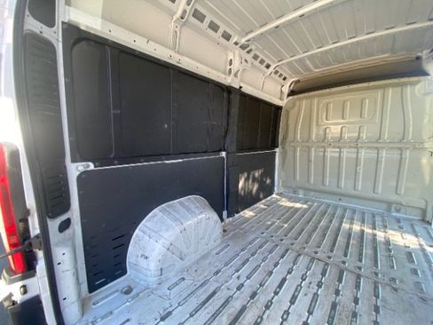 Used 2018 RAM ProMaster 2500 image 12