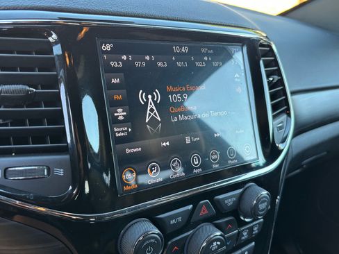 Used 2022 Jeep Grand Cherokee Laredo X image 19