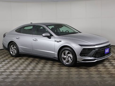 Certified 2025 Hyundai Sonata SE image 40