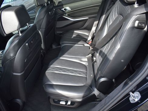 Used 2019 BMW X7 xDrive50i w/ M Sport Package image 28