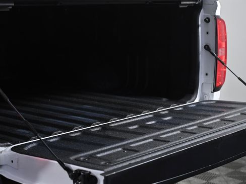 Used 2022 Chevrolet Colorado ZR2 image 38