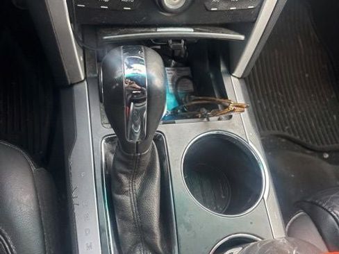 Used 2013 Ford Explorer XLT image 11