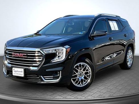 Used 2024 GMC Terrain SLT FWD image 1