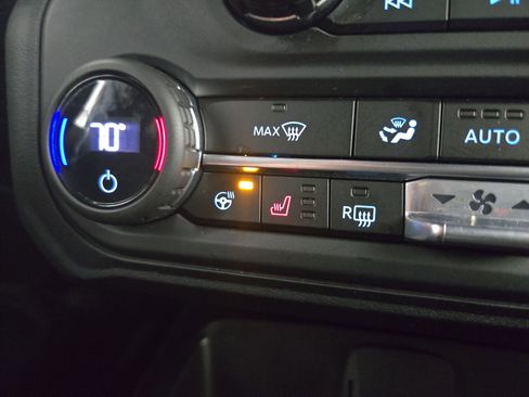 Used 2023 Ford Bronco Wildtrak image 26