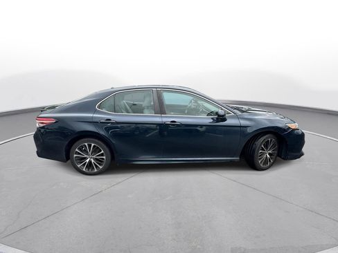 Used 2018 Toyota Camry SE FWD image 5