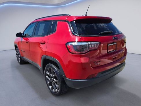 Used 2021 Jeep Compass Latitude AWD/4WD image 3
