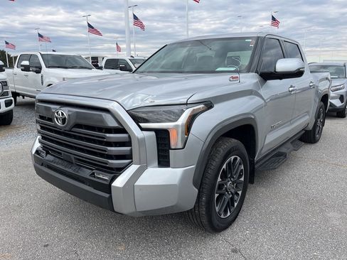 Used 2023 Toyota Tundra Limited image 1