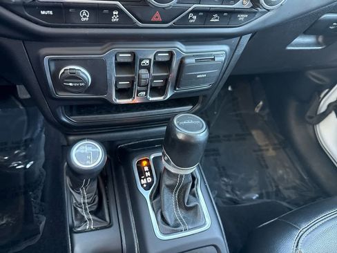 Used 2021 Jeep Gladiator Overland w/ Popular Equipment Package image 29