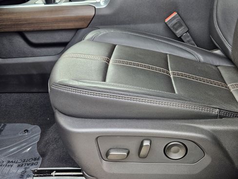 Used 2025 Chevrolet Silverado 1500 High Country w/ High Country Premium Package image 26