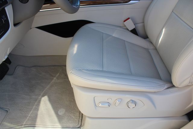 Used 2025 Cadillac Escalade Sport Platinum w/ LPO, ONYX Package AWD/4WD image 42