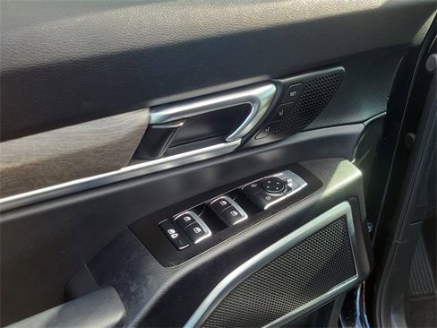 Certified 2021 Kia Telluride SX w/ SX Prestige Package image 7