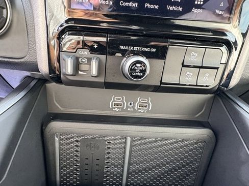 New 2026 RAM 1500 4x4 Crew Cab image 22