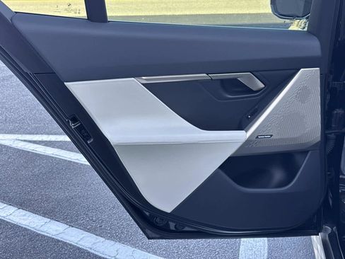 Certified 2025 BMW i5 eDrive40i w/ Premium Package image 11