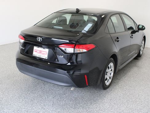 Used 2026 Toyota Corolla LE FWD image 7