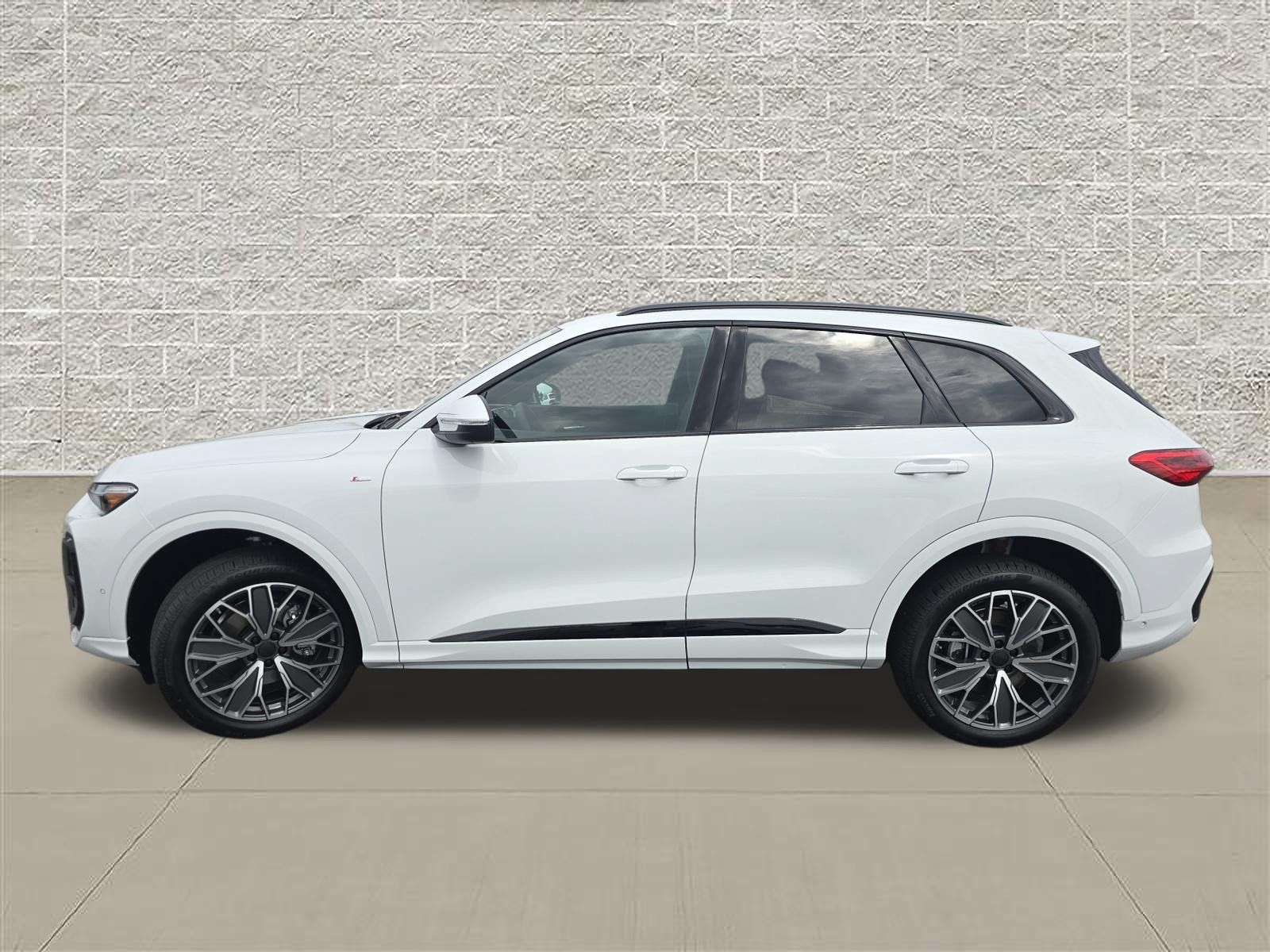 New 2026 Audi Q5 Premium Plus AWD/4WD image 4