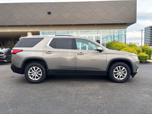 Used 2018 Chevrolet Traverse LT FWD image 4