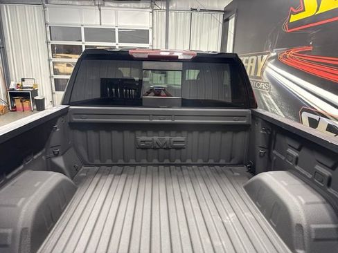 Used 2020 GMC Sierra 1500 SLT w/ SLT Premium Plus Package AWD/4WD image 21