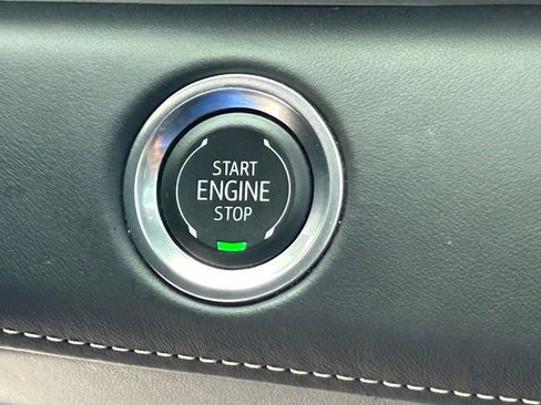 Used 2024 Cadillac Escalade ESV Premium Luxury Platinum image 48