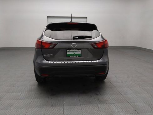 Used 2017 Nissan Rogue Sport S image 6