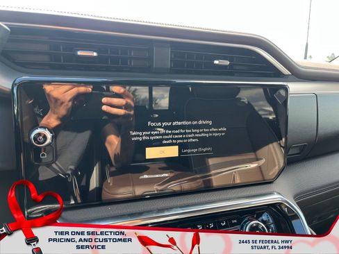 New 2025 GMC Sierra 2500 Denali w/ Denali Reserve Package image 28