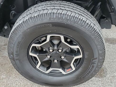 Used 2023 Jeep Wrangler Unlimited Rubicon image 35