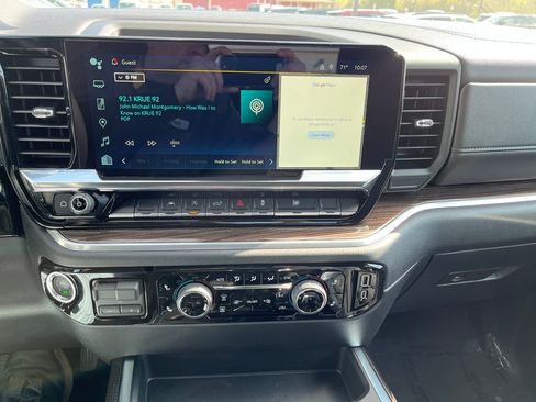 New 2026 Chevrolet Silverado 1500 RST w/ LPO, Dark Essentials Package AWD/4WD image 17