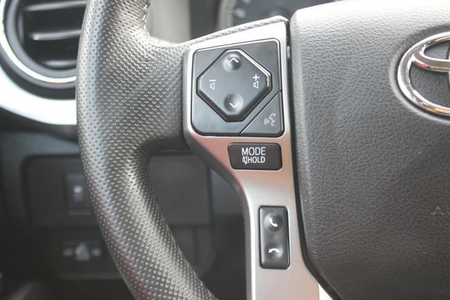 Used 2021 Toyota Tacoma SR5 AWD/4WD image 13