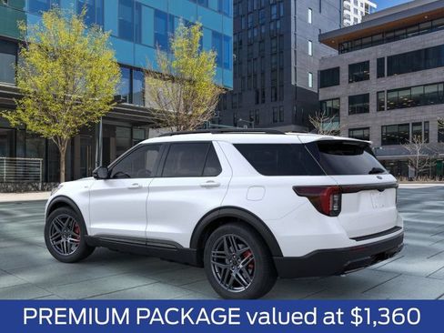 New 2026 Ford Explorer ST-Line w/ ST-Line Street Pack AWD/4WD image 5