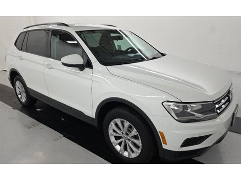 Used 2020 Volkswagen Tiguan S FWD image 2
