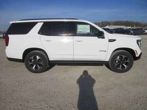 New 2026 GMC Yukon AT4 w/ AT4 Premium Plus Package image 3