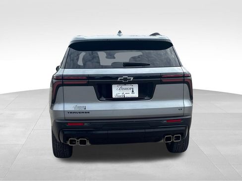 Used 2024 Chevrolet Traverse LT w/ Midnight/Sport Edition FWD image 16
