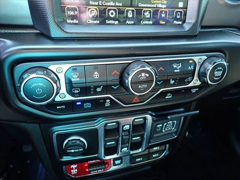 Used 2023 Jeep Wrangler Unlimited Rubicon 4xe w/ Cold Weather Group AWD/4WD image 18