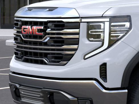 New 2026 GMC Sierra 1500 SLT image 13