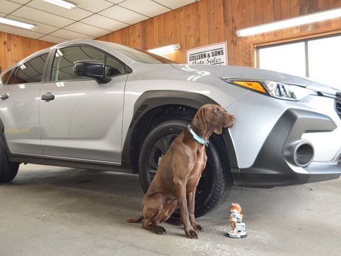 Used 2024 Subaru Crosstrek 2.0i image 2