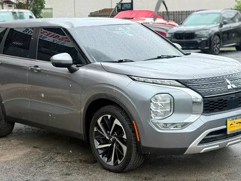 Used 2022 Mitsubishi Outlander SE FWD image 4