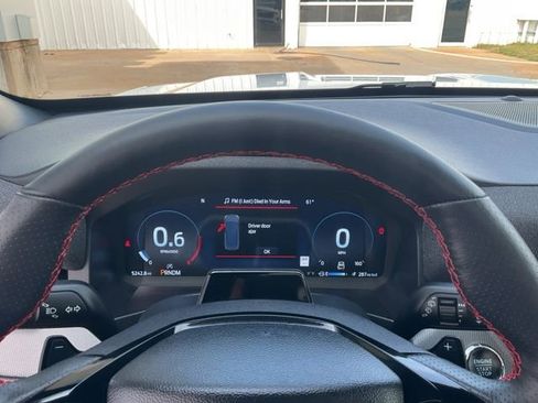 Used 2025 Ford Explorer ST image 11