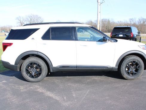 Used 2022 Ford Explorer Timberline w/ Timberline Technology Package image 16